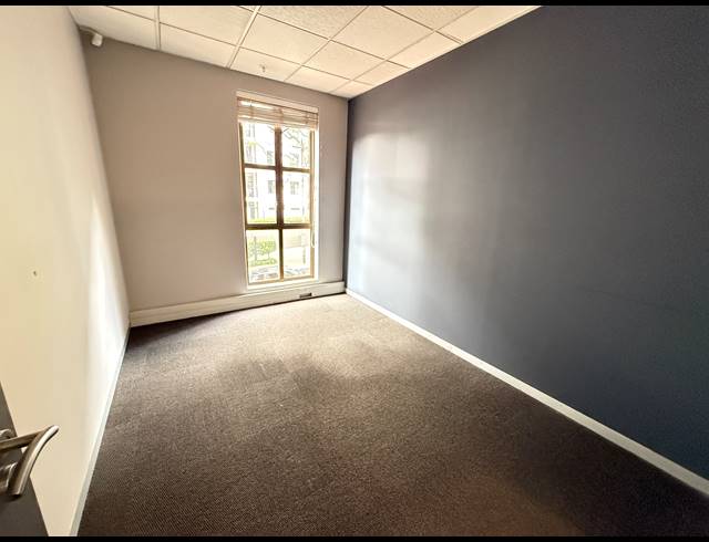574M² OFFICE TO LET IN ROSEBANK
